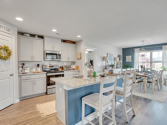 5th image of 1107 Colonial Dr SW