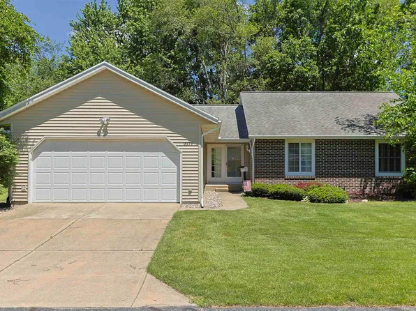 18375 Farm Ln, South Bend, IN 46637