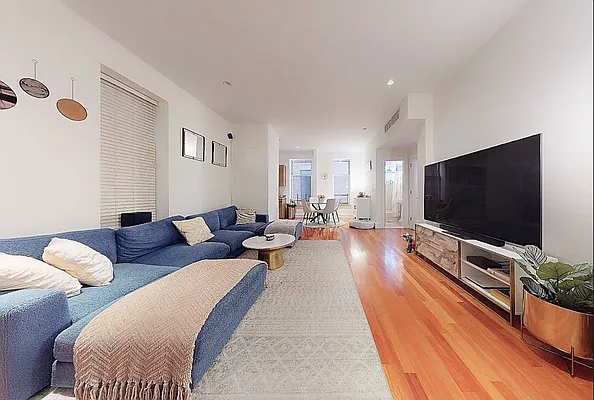 Rented by REAL New York | media 20