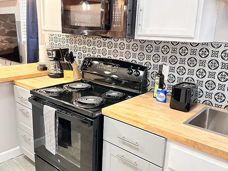 Full Kitchen