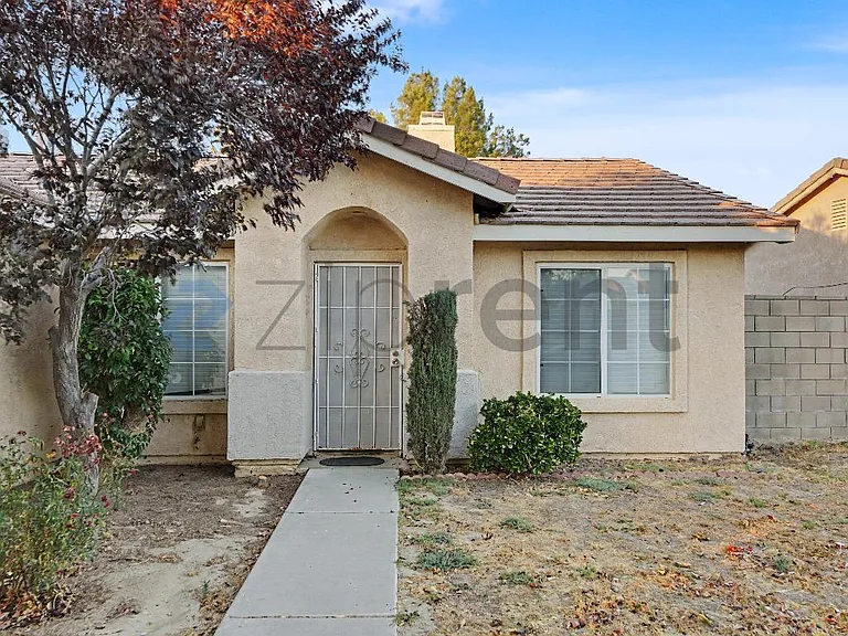 43516 32nd St E — Photo 3