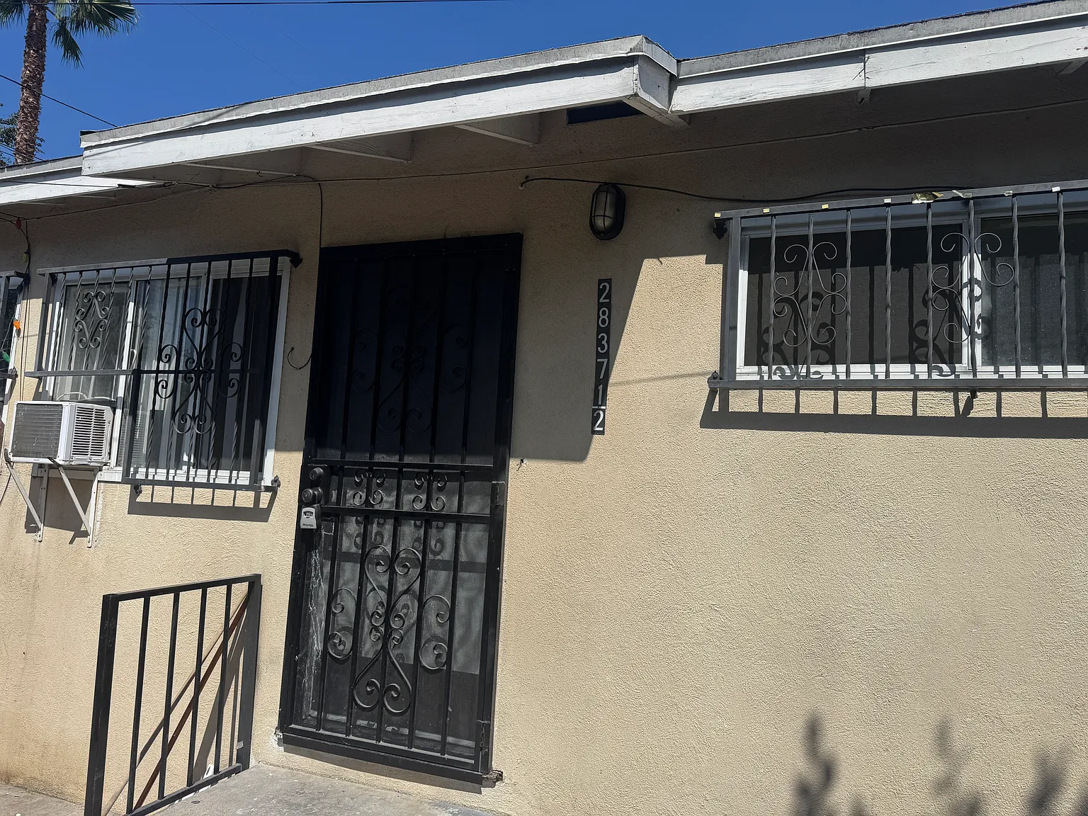 2 bed, 500 sqft, $2,250 — Photo 1