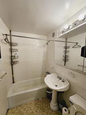 Rented by Green Home NY Realty LLC | media 12