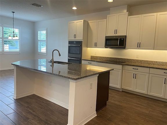 4th image of 925 Orchard Charm Ct
