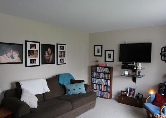4th image of 30936 Grandview Ave