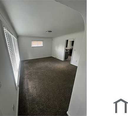3rd image of 12065 Ward St