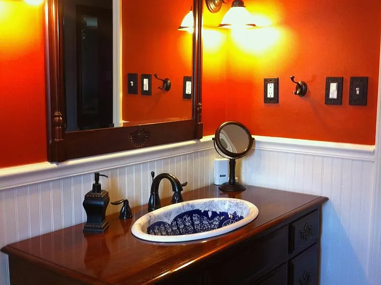 Upstairs Bathroom