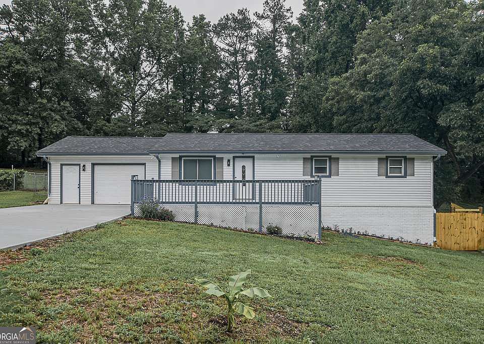 1st image of 3313 Stoneybrook Dr