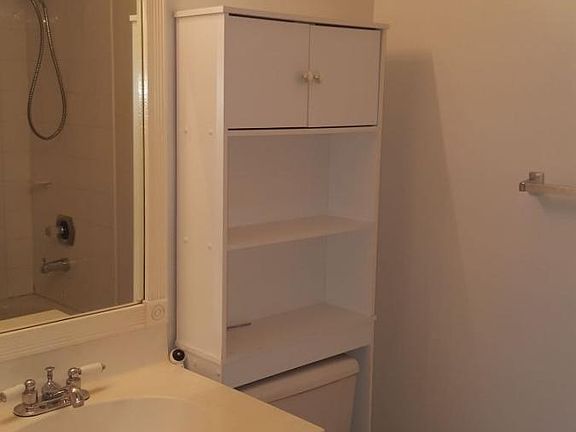 5th image of 8210 NW 10th St APT 10