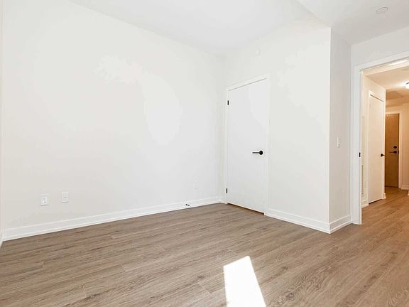 4th image of 2300 Saint Clair Ave W #318