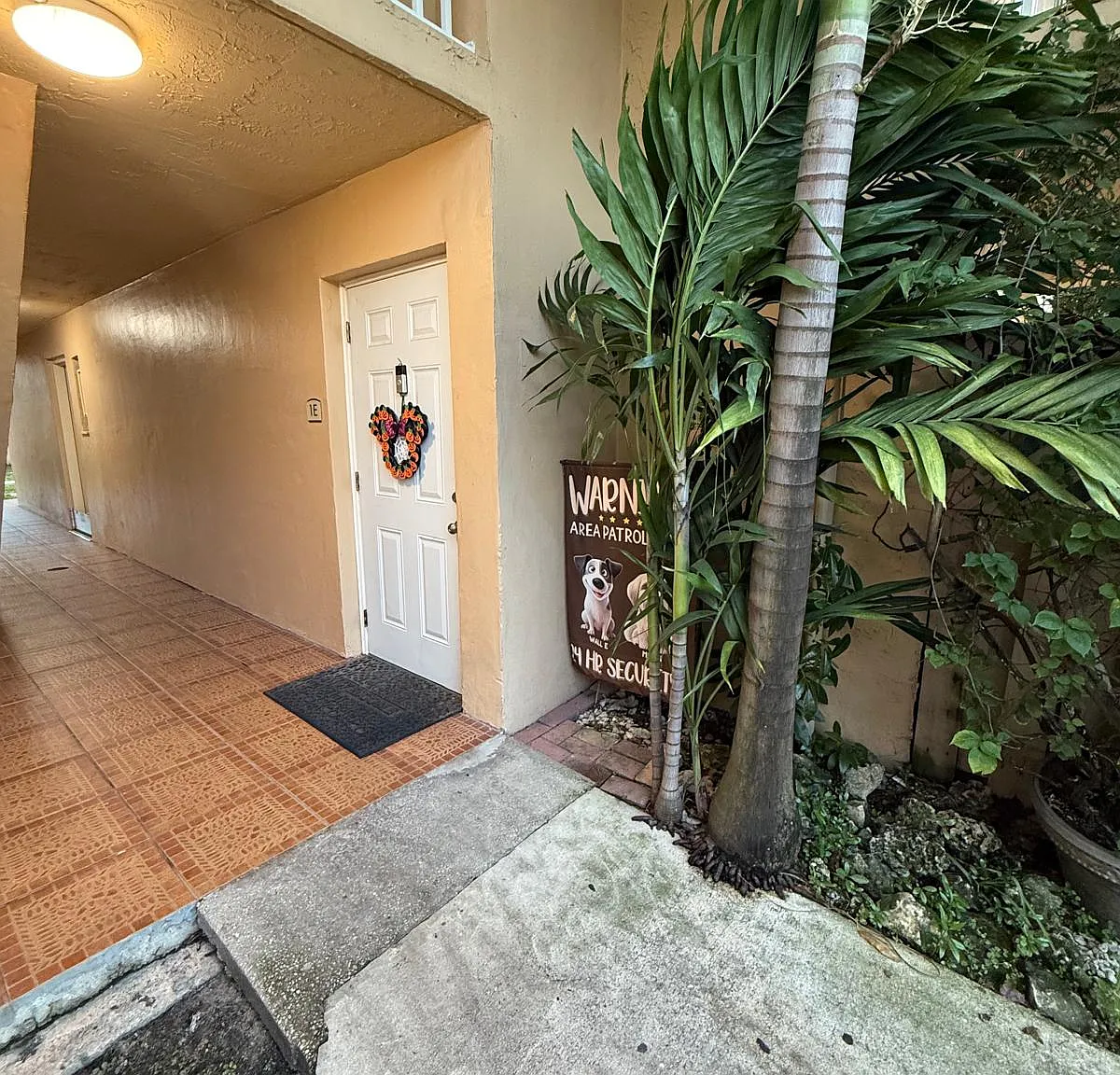 2 bed, 1060 sqft, $2,400 — Photo 3