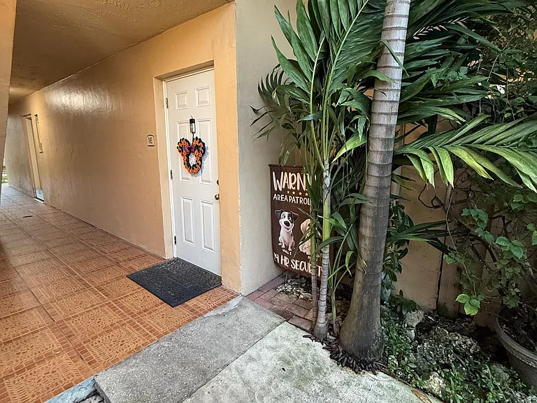 4210 NW 79th Ave #1E — Photo 3