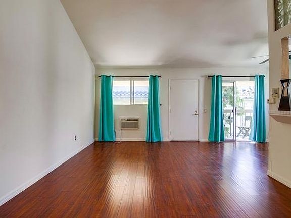 2nd image of 4032 Centre St #7G