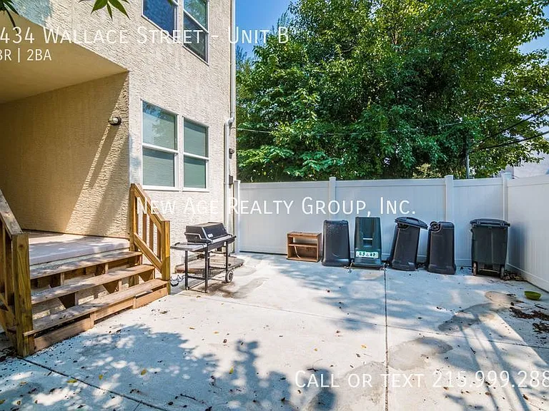 3434 Wallace St #B — Photo 17