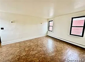 918 Hempstead Tpke — Photo 4