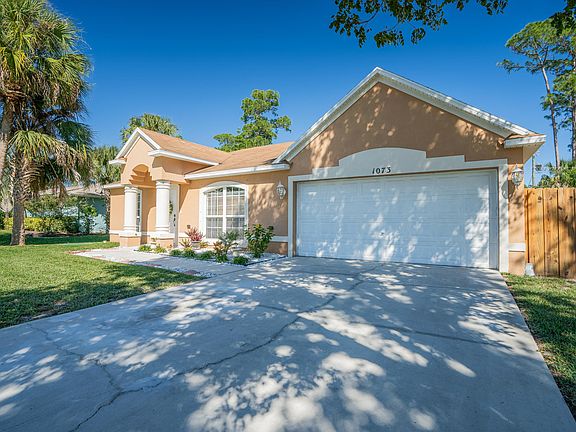 2nd image of 1073 SW Dalton Avenue