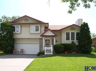 6824 Stephanie Ln, Lincoln, NE 68516