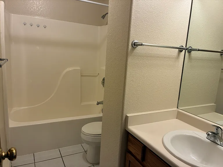 316 Arrowhead Dr #D — Photo 14