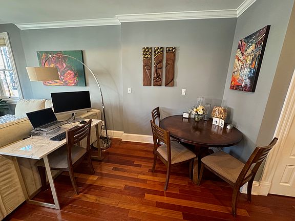 Dining Area & Desk