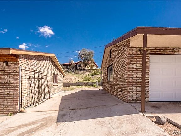 3rd image of 1690 Agate Cir