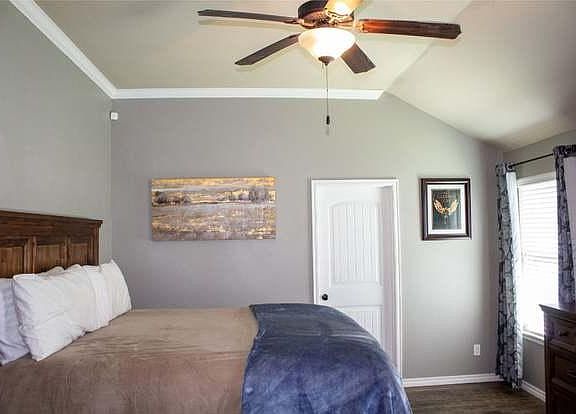 5th image of 1157 SE 16th Pl