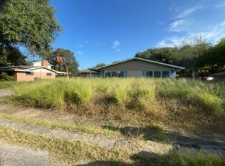 1323 Jefferson St, Alice, TX 78332