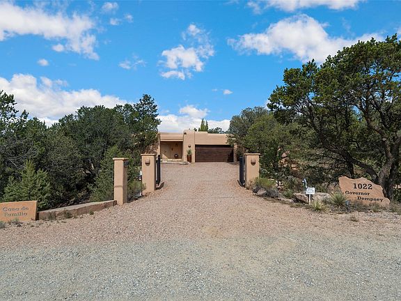 3rd image of 1022 Governor Dempsey Dr