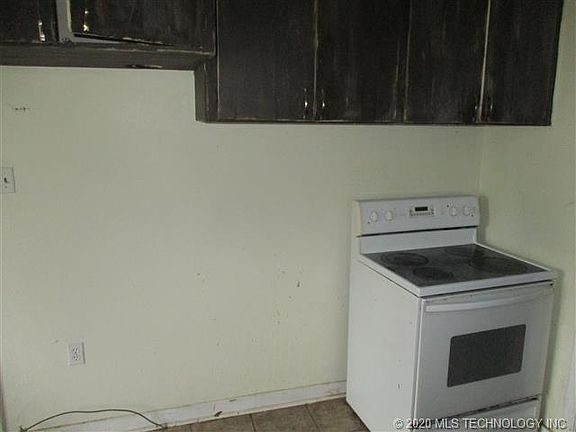 4th image of 1210 S 9th St