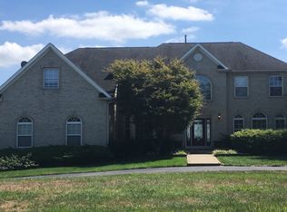 6 Saddlebury Ct, Southampton, NJ 08088