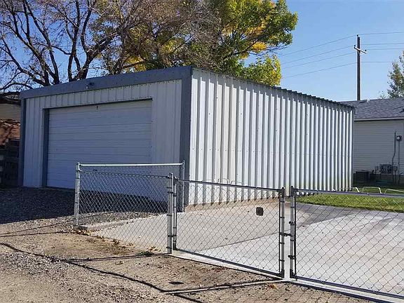 4th image of 1819 Yellowstone Ave