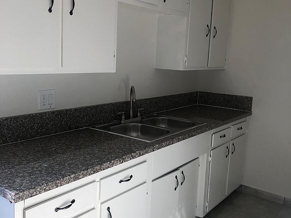 3rd image of 6150 Hazelhurst Pl APT 11