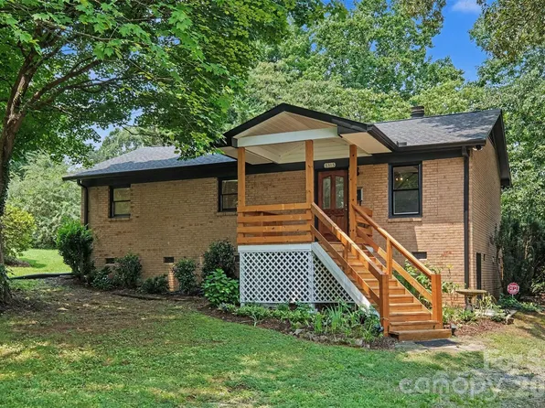 5315 Ruth Dr, Charlotte, NC 28215