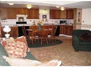 217 Boulder Rd, Syracuse, NY 13209