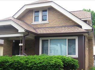 1464 S 86th St, West Allis, WI 53214