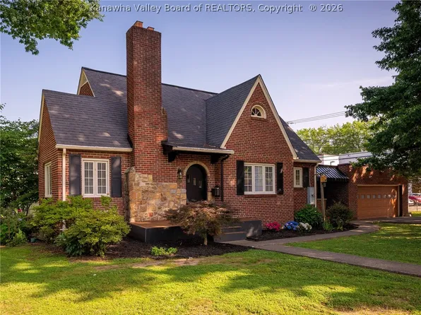 409 44th St SE, Charleston, WV 25304