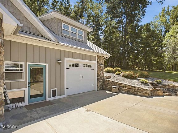 4th image of 1120 Butterfly Cove Trl