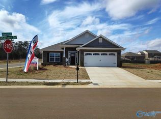 28595 Nature Trail Dr, Harvest, AL 35749