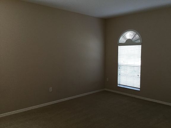 2nd image of 3920 Lockridge Dr