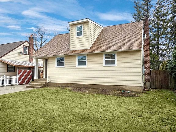 2nd image of 27 Sunset Ave