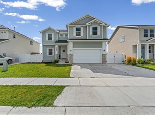 3289 N Pronghorn Dr, Eagle Mountain, UT 84005