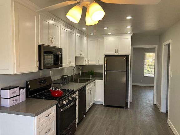 3rd image of 10071 Lampson Ave #8