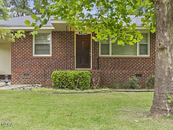 2nd image of 4234 Eden Dr