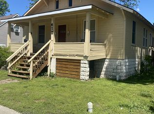 412 E College St, Carbondale, IL 62901