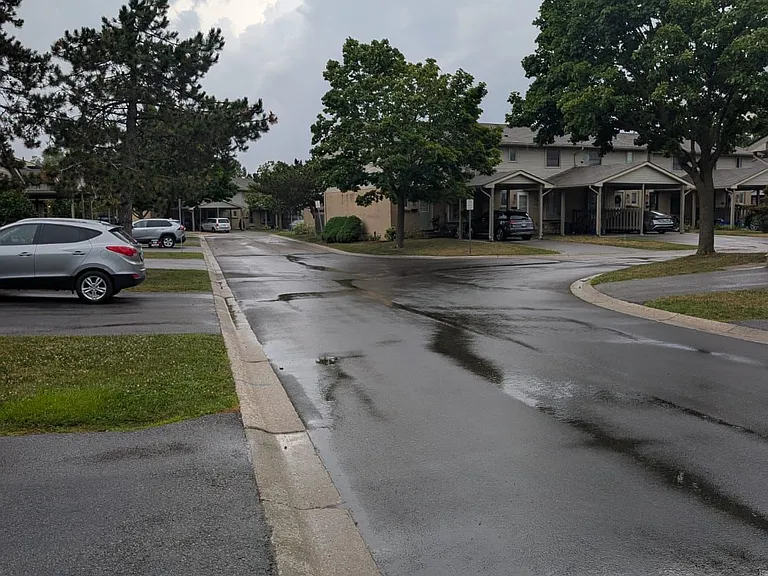 25 Erica Cres #28 — Photo 11