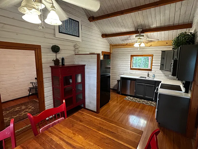 1487 Morton Dr — Photo 4