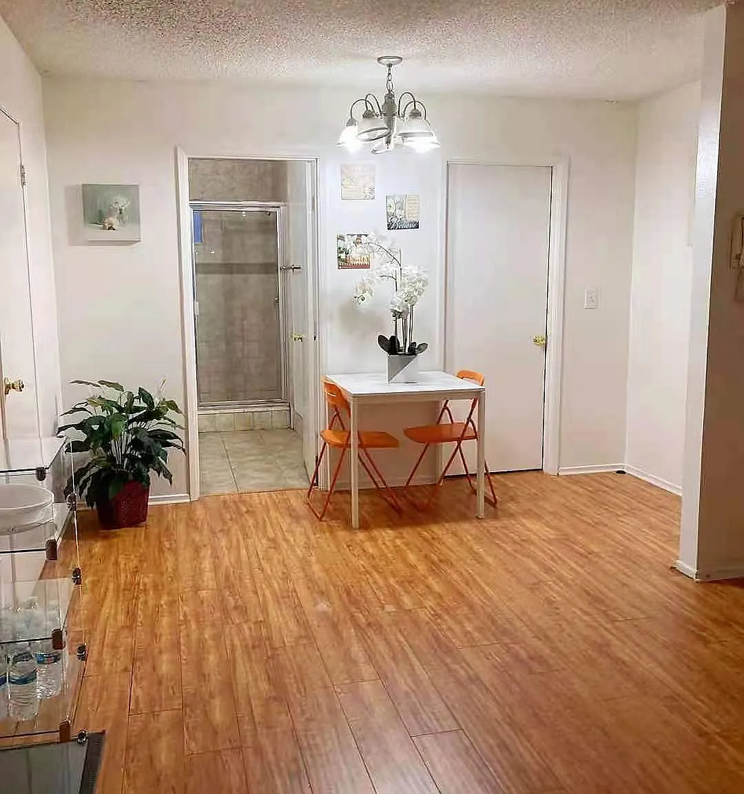 5 bed, 1800 sqft, $1,800 — Photo 3