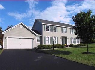 27 Rose Ln E, Rensselaer, NY 12144