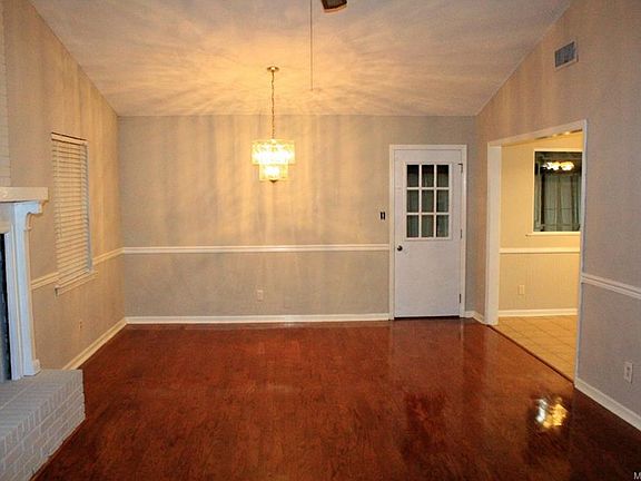 3rd image of 2224 Briar Gate Dr