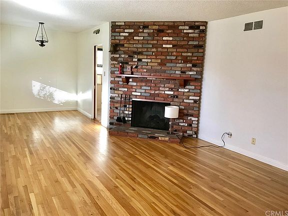 3rd image of 16814 Delia Ave