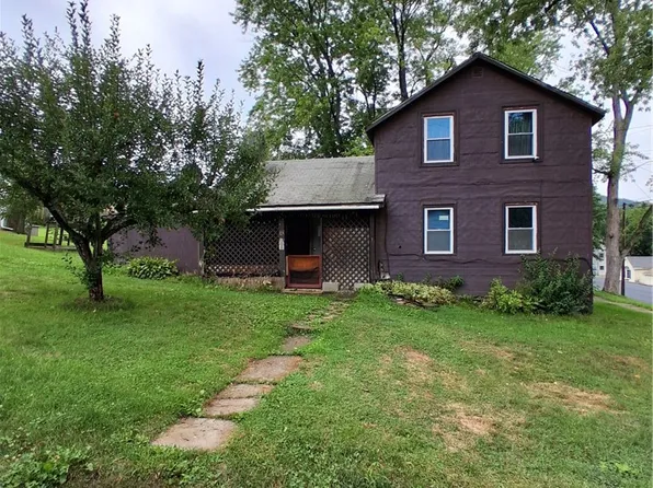 277 Chestnut St, Corning, NY 14830